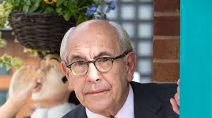 Coronation Street legend returns to set to support former co-star