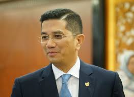 Born 25 august 1964) is a malaysian politician who has served as the senior minister in charge of economy, minister of international trade and industry in the perikatan nasional (pn) administration under prime minister muhyiddin yassin since march 2020, member of parliament (mp) for gombak and member of the selangor state. Azmin Ali To Lead Malaysian Delegation At Rcep Talks