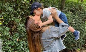 La presentadora carolina cruz fue contundente al relatar por qué si el pequeño nació el pasado 19 de febrero solo la familia palomeque cruz está que no se cambia por nada. Hijo De Carolina Cruz Salio En Dia A Dia Y Nadie Se Lo Esperaba Vibra