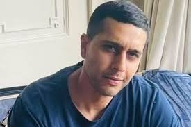 Author's Notes: Carly Holmes