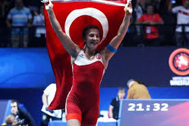 Peki, yasemin adar kimdir, kaç yaşında? Milli Guresci Yasemin Adar O Hesap Sahte