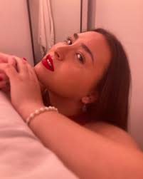 Maisie Young (@maisieyoung__) • Instagram photos and videos