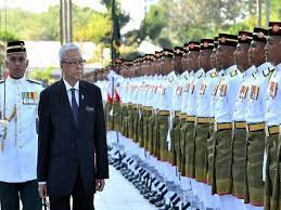 Kawalan kehormatan utama rejimen askar melayu pahlawan. Kawalan Kehormatan Rejimen Askar Melayu Diraja