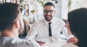 Nous recherchons pour le compte de notre client, grand groupe bancaire reconnu pour son excellence et sa proximité avec ses clients, un(e) chargé(e) d'accueil en banque sur leur agence de lyon gerland dans le cadre d'un remplacement. Quel Est Le Profil Ideal Pour Travailler Dans La Banque Assurance Regionsjob