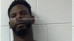 Middle Tennessee high-speed chase ends with crash into two semis