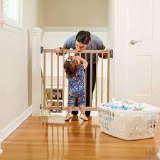 Buy Munchkin Push To Close Hardware Baby Gate Extends 28 46 5 Wide Light Wood Model Mk0016 Online In Usa B073hflpss