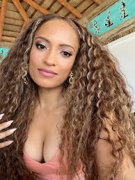 Melissa De Sousa (@1MelissaDeSousa)