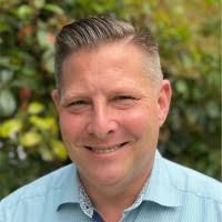 9 "Thomas Lanz" profiles