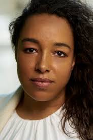 Stephanie Buxton's Instagram, Twitter & Facebook