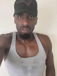 Boy, it looking like shit. Oh god, it walking like shit. Dang, it talking  shit. Look I ain't smelling this shit nah.