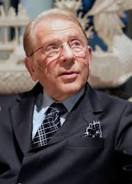 Alfred E. Mann, Pioneer in Medical Devices, Dies at 90