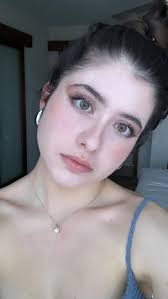 hi do i look like anyone or do i just look like... myself ? thank u! :  r/Doppleganger