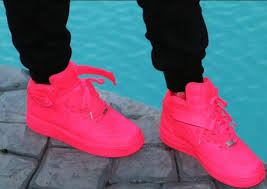 Con la llegada de estos tenis, nike revolucionó el juego ganando una aceptación dentro de la cancha de básquetbol además de convertirse. Tenis Nike Air Force De Colores Cheap Online