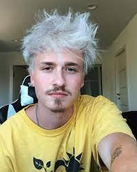 Kacee Geary's Instagram, Twitter & Facebook