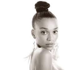 The bachelor sa's qiniso van damme is south africa's very first bachelorette. Mzanzi Questions Pearl Thusi S Doppleganger Qiniso Van Damme Vuzacast