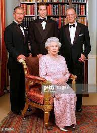 Pin By Lilian Silva Miranda On Royals United Kingdom Royal Family Portrait Queen Elizabeth Royal Family England