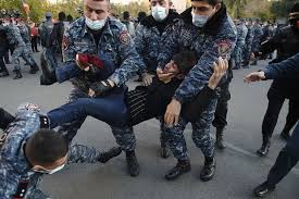 Хельсинский комитет рассказал о том, что в действительности представляет  собой армянская демократия