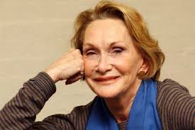 Siân Phillips