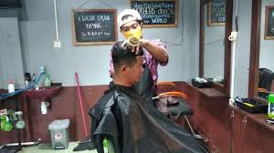 Apabila sobat mengalami mimpi ini, maka hal ini merupakan sebuah pertanda buruk. Tarif Seikhlasnya Barbershop Condro Di Sleman Pernah Buka Sampai Dini Hari Suara Jogja