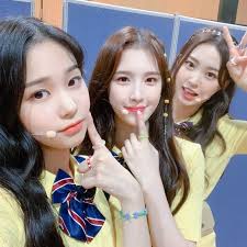 The maknae line is the line of the youngest members in a group. Maknae Line Weeekly Wiki Fandom