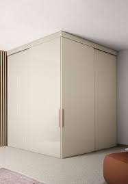 Se siete amanti dell'ordine, e amate sfoggiare look impeccabili e diversi ad ogni occasione, o se siete stanchi di prendere la rincorsa, per posare al volo il piumone dell'inverno, sopra la scaffalatura nel ripostiglio di casa, la. Aliaprospecto Cabina Armadio