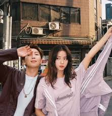 Usai fancam jungkook bts dan lisa blackpink jadi perbincangan, kini fans temukan fancam yang tunjukkan rm bts dan jisoo blackpink saling curi . Strawberriesvelvet Tumblr Blog Tumgir