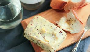 トーストの美味しさ倍増！「パンのお供」にオススメの「ボルディエ海藻バター」 | Precious.jp（プレシャス）