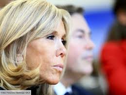 Why brigitte macron is the most loved french first lady for years. Flashback Quand Brigitte Macron Etait La Risee Des Amis Du Jeune Emmanuel Macron