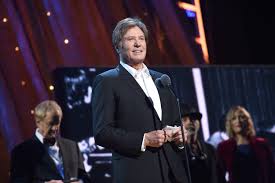 2020 marks the band's 53rd consecutive year of touring, without missing a single concert date! Chicago S Robert Lamm Talks Peter Cetera Absence At Rock Hall Rolling Stone