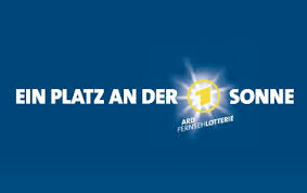 Im weitgehend zerstörten berlin versuchten die menschen, sich unter schwierigen. Zum Goldenen Hirschen Kommt Bei Ard Fernsehlotterie Zum Zug