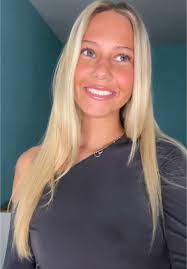 Gianna Sharp's Instagram, Twitter & Facebook