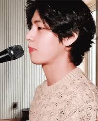 Live broadcasting app, vlive www.vlive.tv. Vantehyung