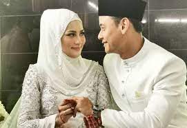 Seperti yang diketahui, fasha sandha bakal mendirikan rumah tangga kali kedua bersama aidil aziz tidak lama lagi. Dengan Sekali Lafaz Fasha Sandha Sah Milik Aidil Aziz Hiburan Mstar