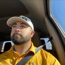 Jay Collings's Instagram, Twitter & Facebook