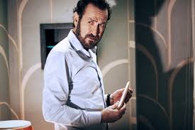 Colgo l' occasione per ring.raziarvi per i tanti commenti che scrivete e. Villetta Con Ospiti Recensione Del Film Con Marco Giallini