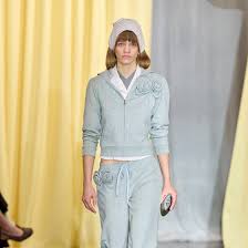 Olvida el chándal como lo conocías, el pantalón deportivo sofisticado es la  prenda cómoda del otoño