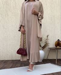 Voir plus d'idées sur le thème habits femme, mode africaine, mode femme. Hijab Fashion 2021 Selection De Plus De 120 Looks En Abaya Tendance