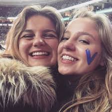 Caroline Plansky (@carolineplansky)