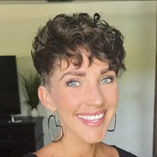 What are some shareable food options at Universal Studios?