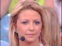 Je suis gentille ,douce et une grande supportrice de l'ol | twuko. Amici Ricordi Com Era Sabrina Ghio La Trasformazione