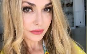 А́да никола́евна ро́говцева — советская и украинская актриса театра и кино. Olga Sumskaya Ada Rogovceva Rimma Zyubina I Drugie Kak Izmenilas So Vremenem Vneshnost Aktris Rbk Ukraina