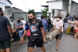 Aumento de leitos em Manaus foi mal planejado, diz especialista -  17/01/2021 - UOL Not&iacute;cias