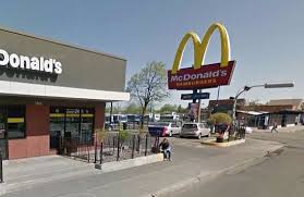 Mcdonald S Montreal 1565 Boulevard De La Cote Vertu Saint Laurent Restaurant Reviews Food Delivery Takeaway Tripadvisor