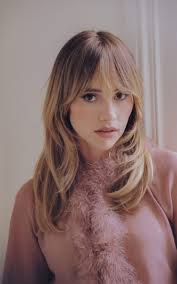 Suki Waterhouse
