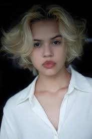 Sonya Wilde's Instagram, Twitter & Facebook