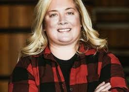 Kelly Mcknight's Instagram, Twitter & Facebook