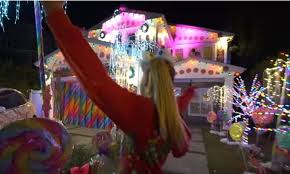 Call jojo siwa is back for christmas bigger and better than ever! Jojo Siwa Tours Her House Christmas Decorations And They Re Amazing Video Kidspot