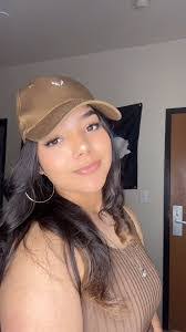 Dunia Santos's Instagram, Twitter & Facebook