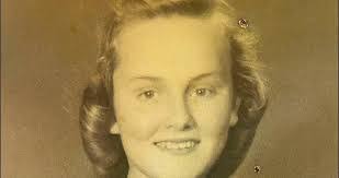 Ruth Mchenry's Instagram, Twitter & Facebook