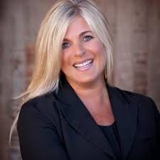 Jeanette Rose's Instagram, Twitter & Facebook